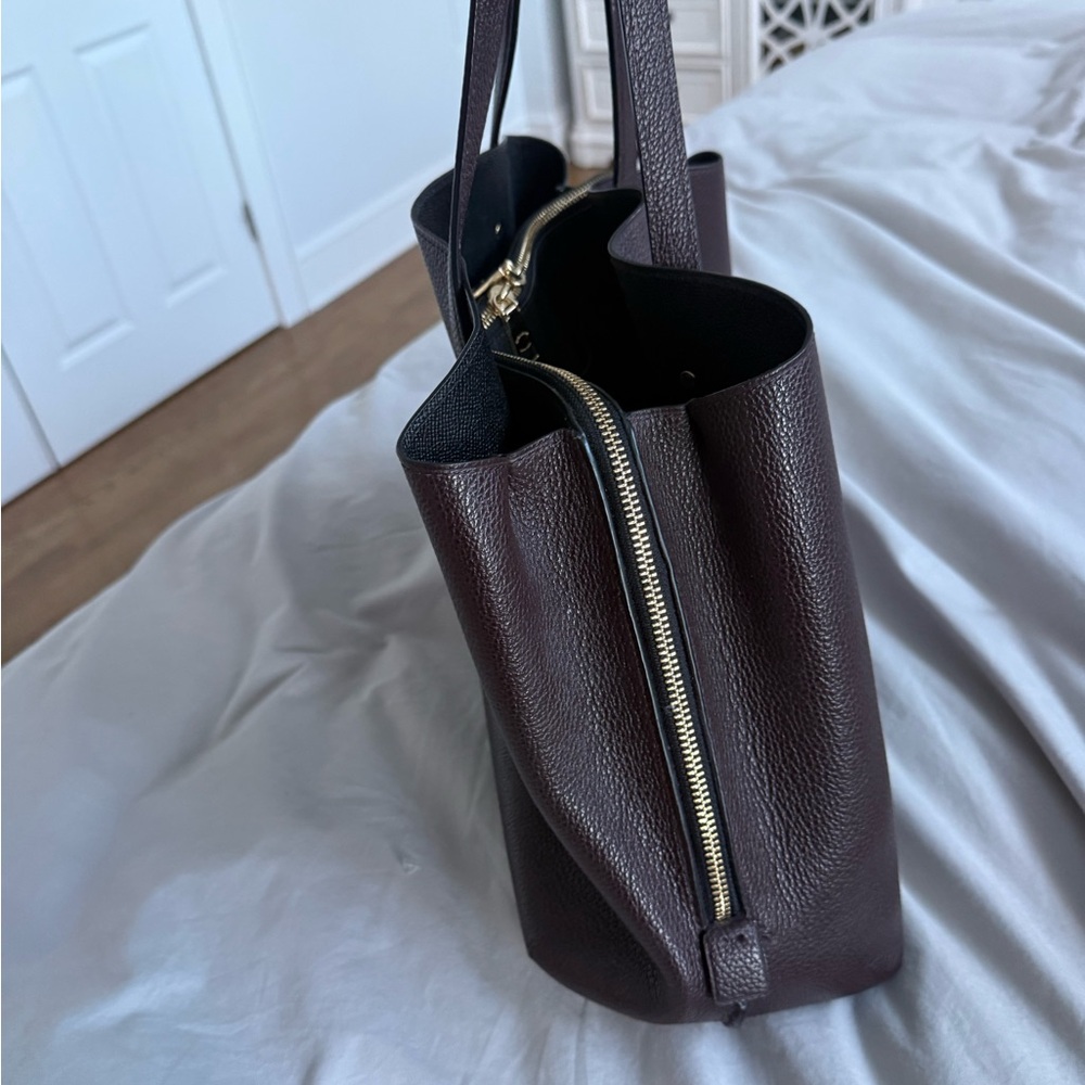 Coach Leather Tote wine color laptop compartment - Picture 4 of 9